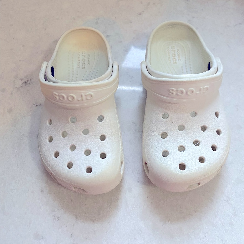 Youth Crocs size 10